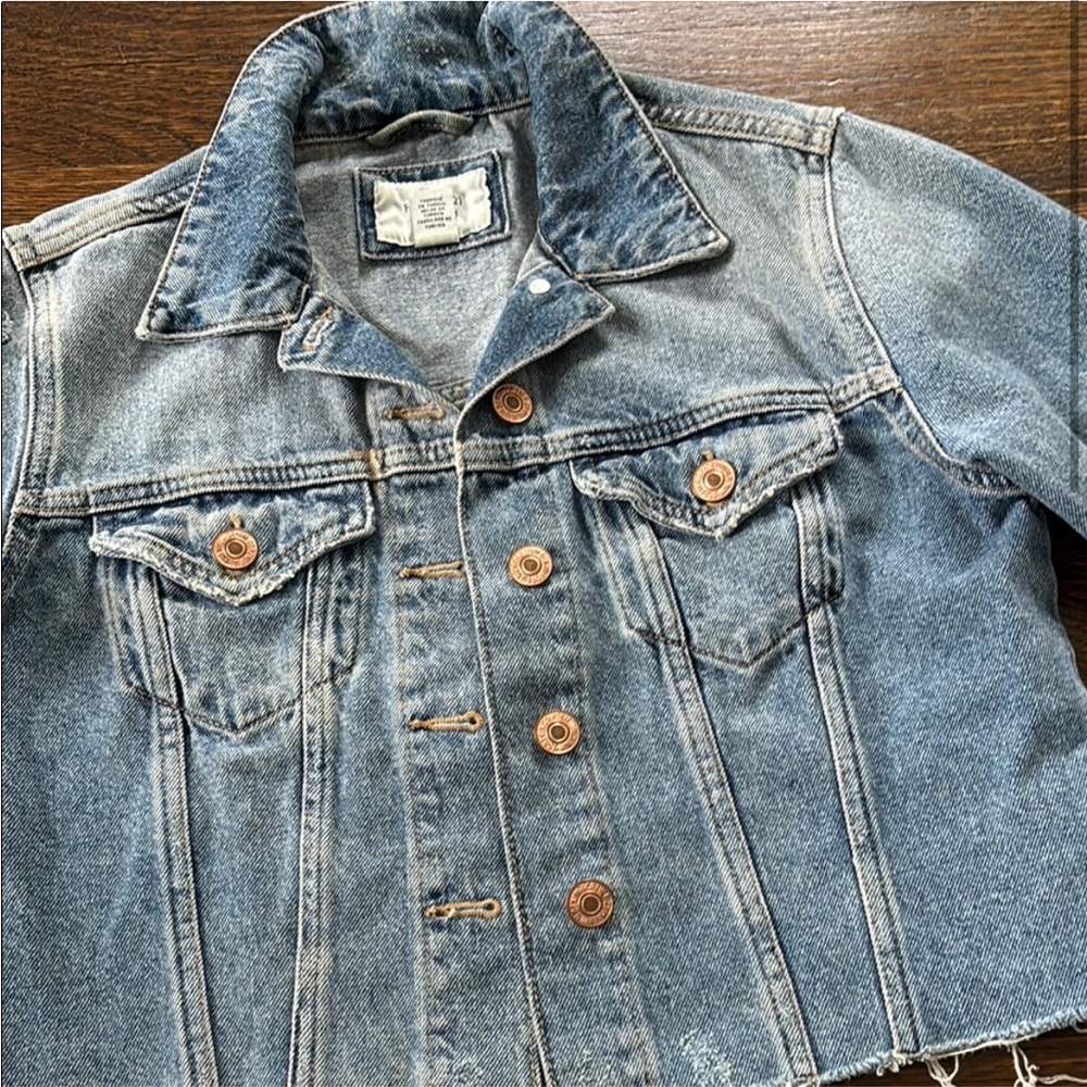 Distressed Denim Cropped Jacket - Picture 3 of 6